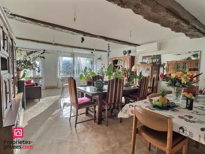 Maison - 210 m² - 9 pièces