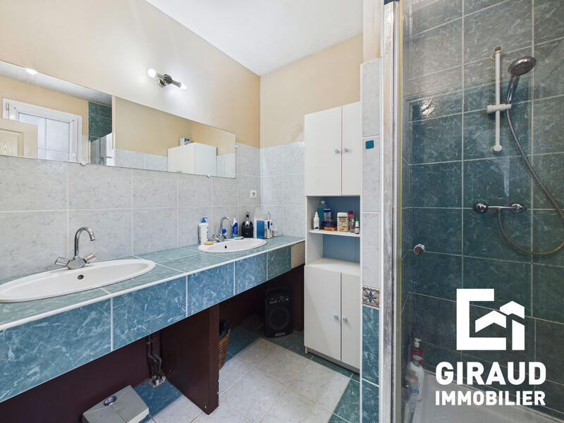 Maison traditionnelle - 153 m² - 7 pièces