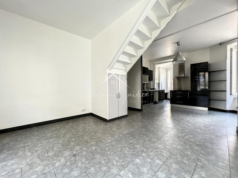 Duplex - 137 m² - 5 pièces