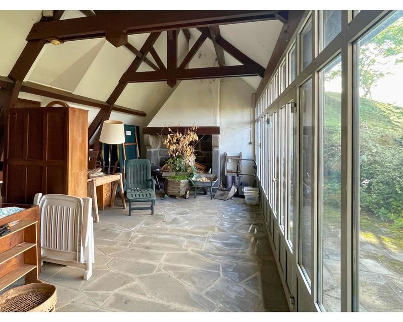 Maison - 300 m² - 20 pièces