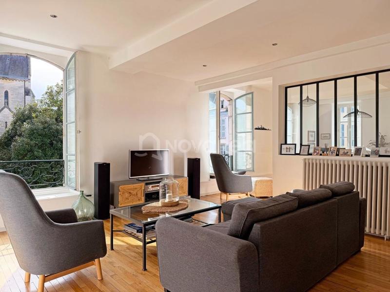 Appartement - 164 m² - 5 pièces