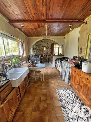 Maison - 232 m² - 8 pièces