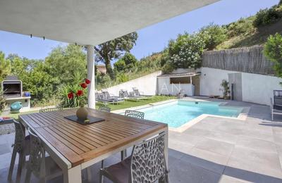 Villa - 180 m² - 7 pièces