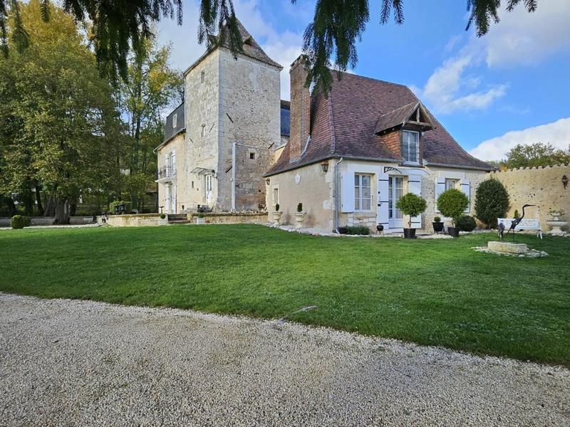 Château - 350 m² - 10 pièces