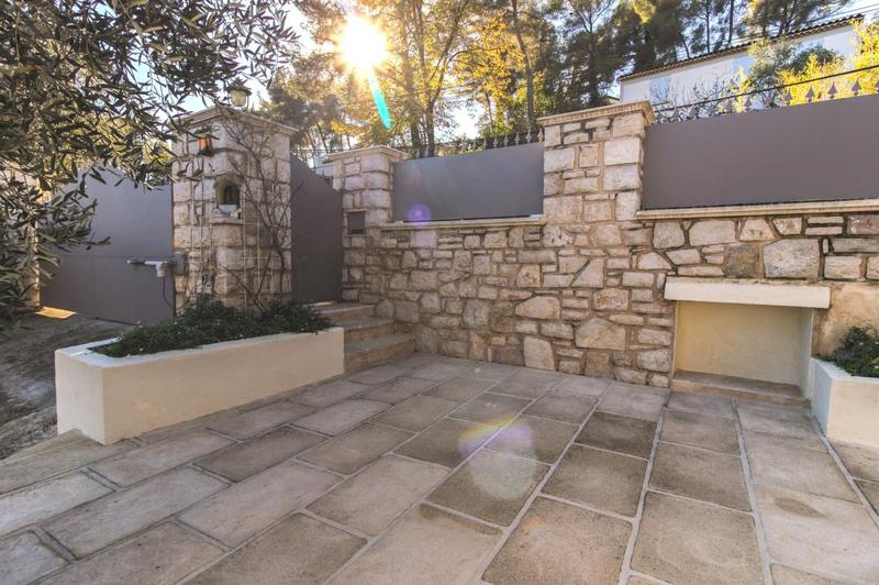 Maison - 104 m² - 4 pièces