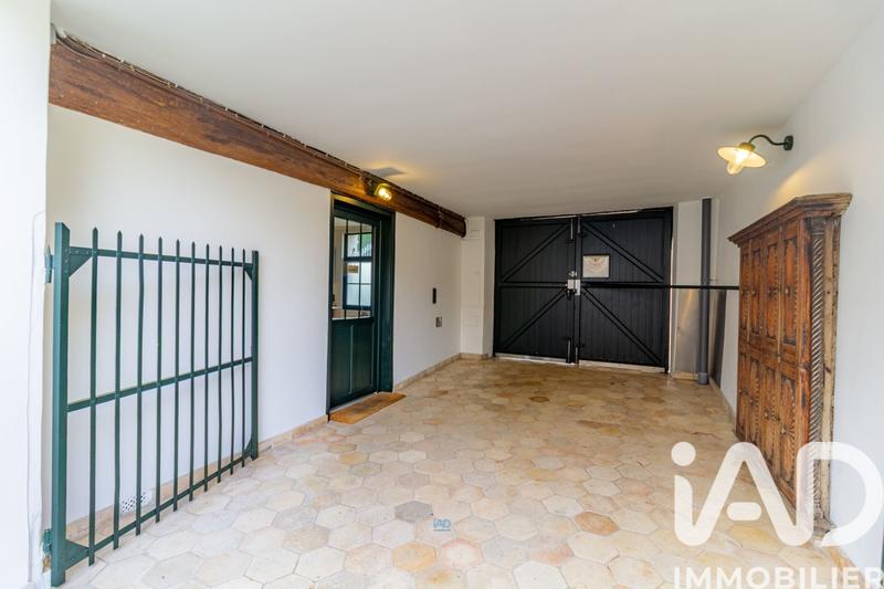 Maison - 233 m² - 7 pièces