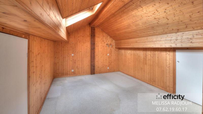 Maison - 202 m² - 7 pièces