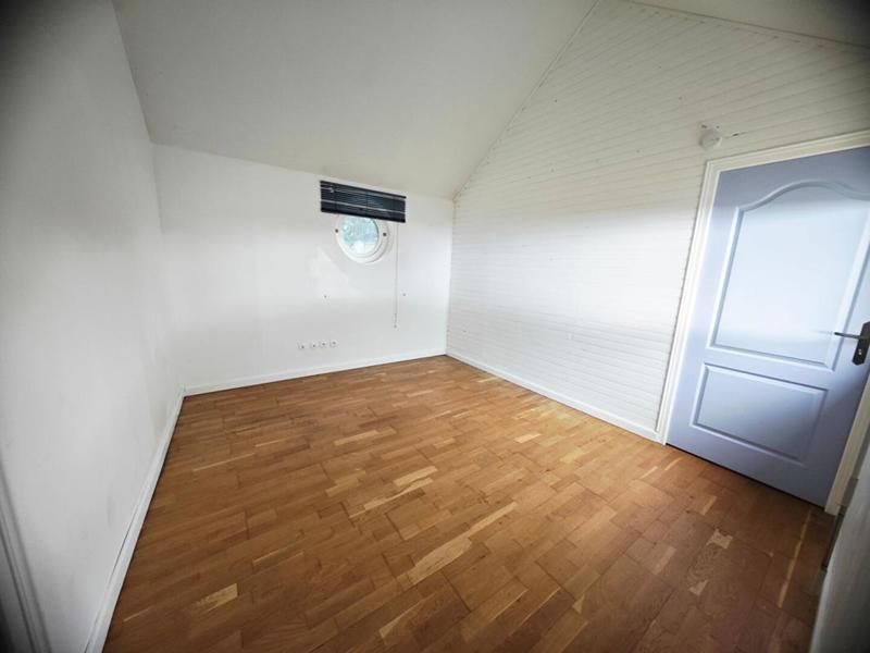 Maison - 181 m² - 3 pièces