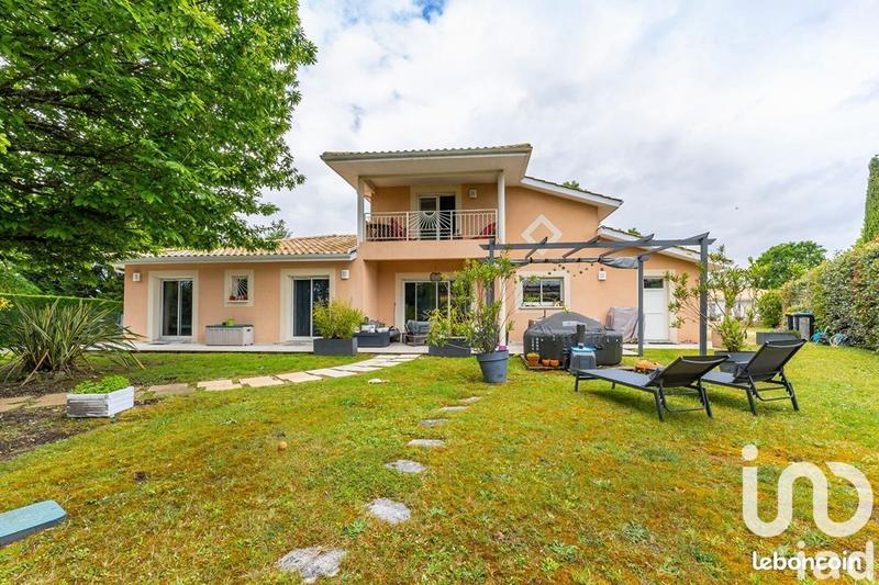 Maison - 186 m² - 6 pièces