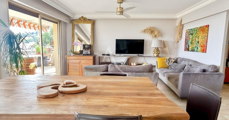 Appartement - 93 m² - 4 pièces