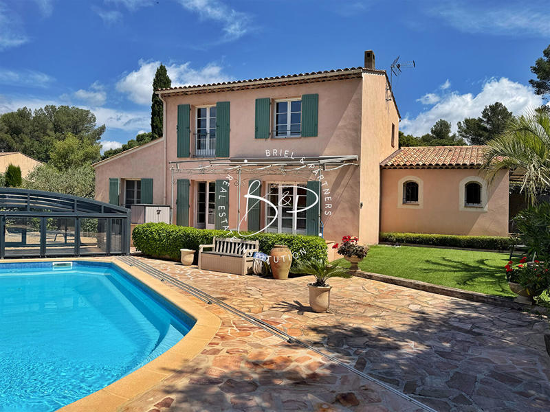 Maison - 143 m² - 5 pièces