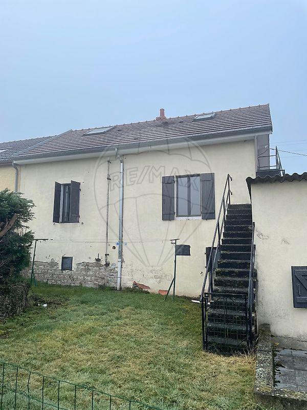 Maison - 128 m² - 7 pièces