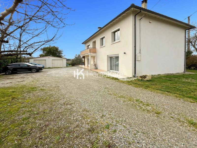 Maison - 211 m² - 6 pièces