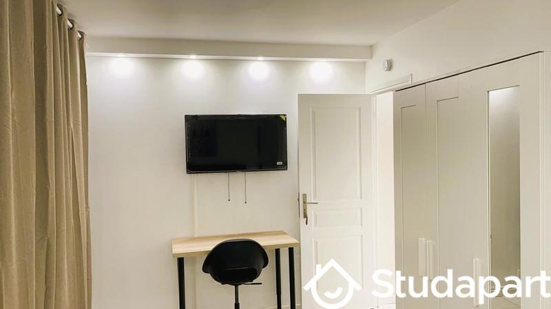 Chambre - 12 m² - 1 pièce