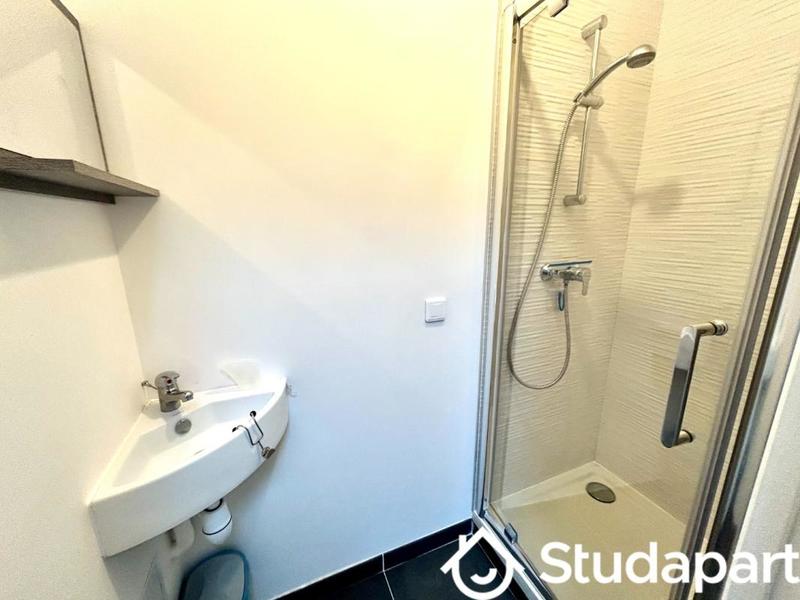 Chambre - 17 m² - 1 pièce