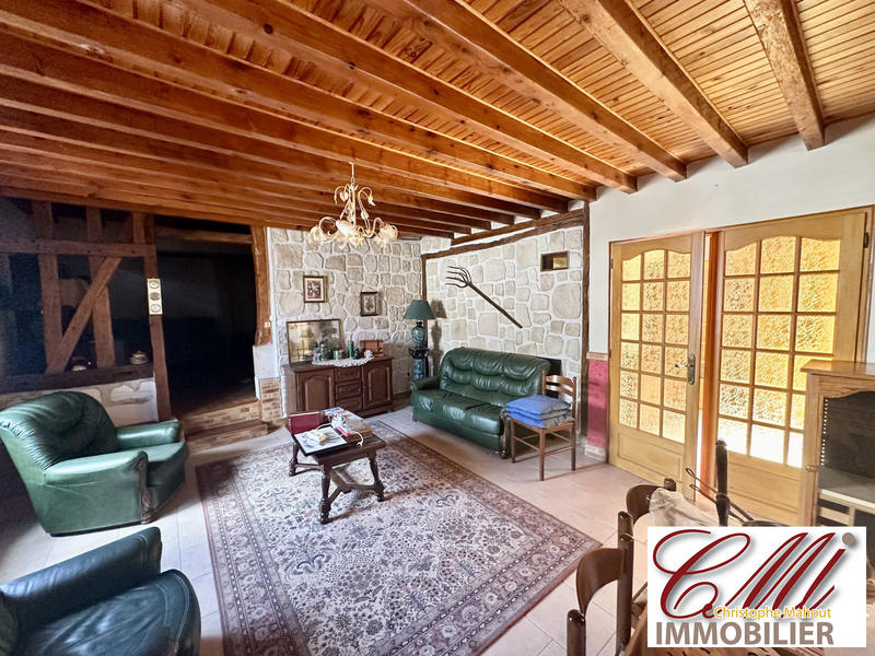 Maison traditionnelle - 212 m² - 6 pièces