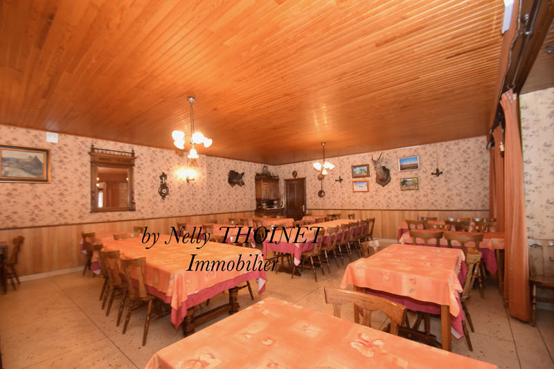 Local commercial - 400 m² - 22 pièces