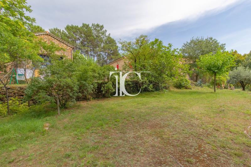 Maison - 245 m² - 9 pièces