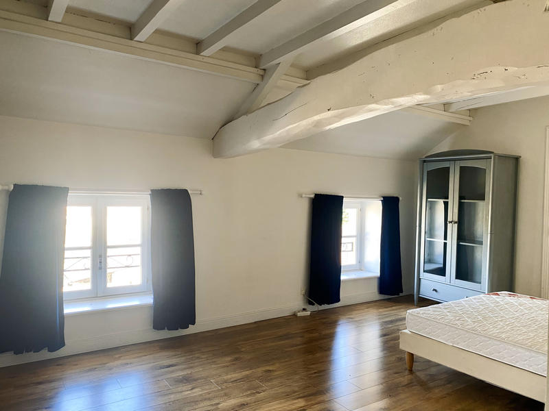 Maison - 202 m² - 7 pièces