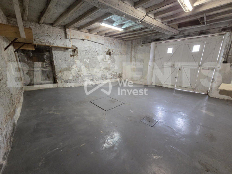 Maison - 202 m² - 8 pièces