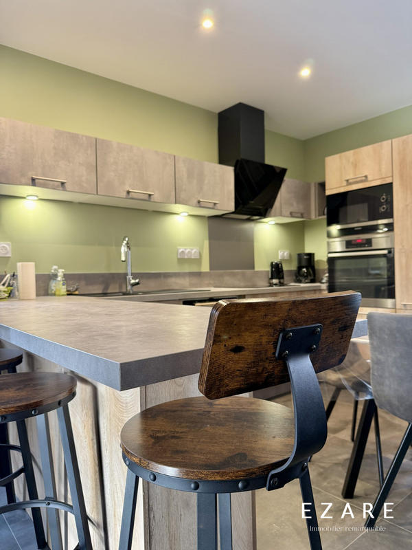 Maison - 309 m² - 14 pièces