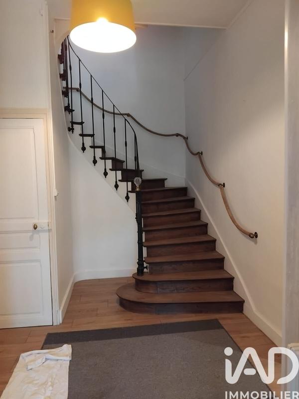 Maison - 180 m² - 9 pièces