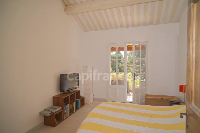 Propriété - 294 m² - 9 pièces