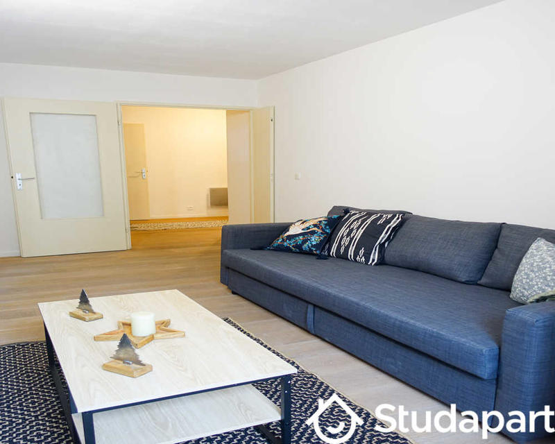 Chambre - 90 m² - 1 pièce