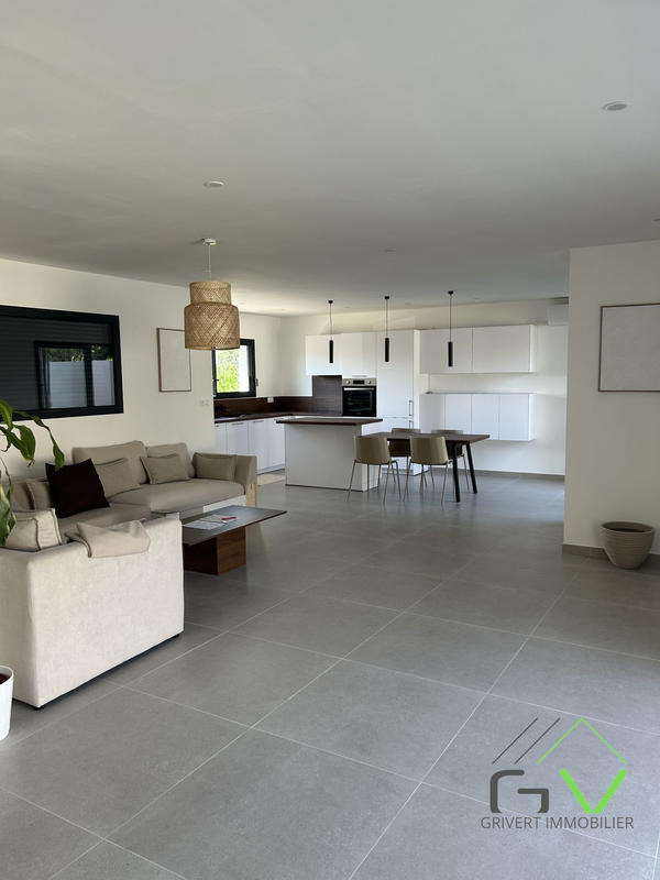 Maison - 127 m² - 5 pièces