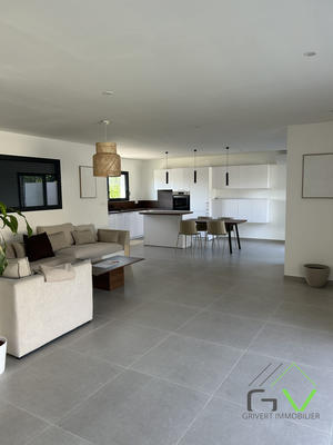 Maison - 127 m² - 5 pièces