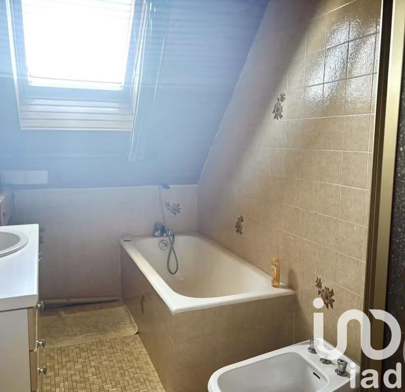 Maison - 128 m² - 7 pièces