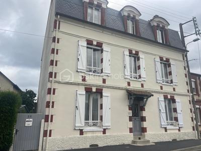 Propriété - 190 m² - 12 pièces