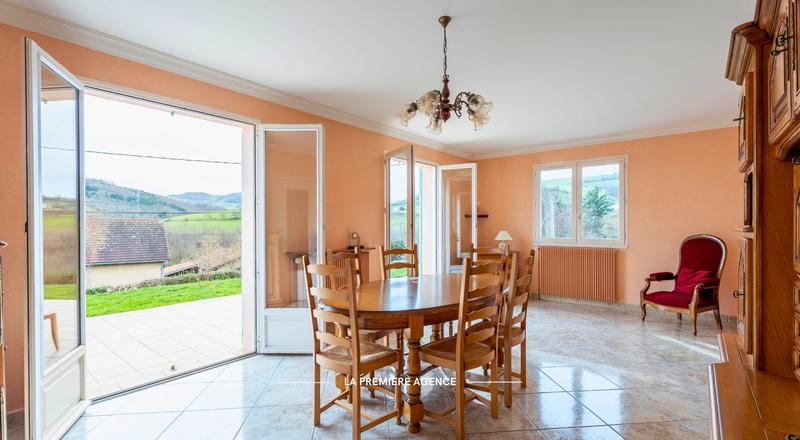 Maison - 96 m² - 4 pièces