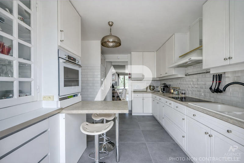 Maison - 152 m² - 8 pièces