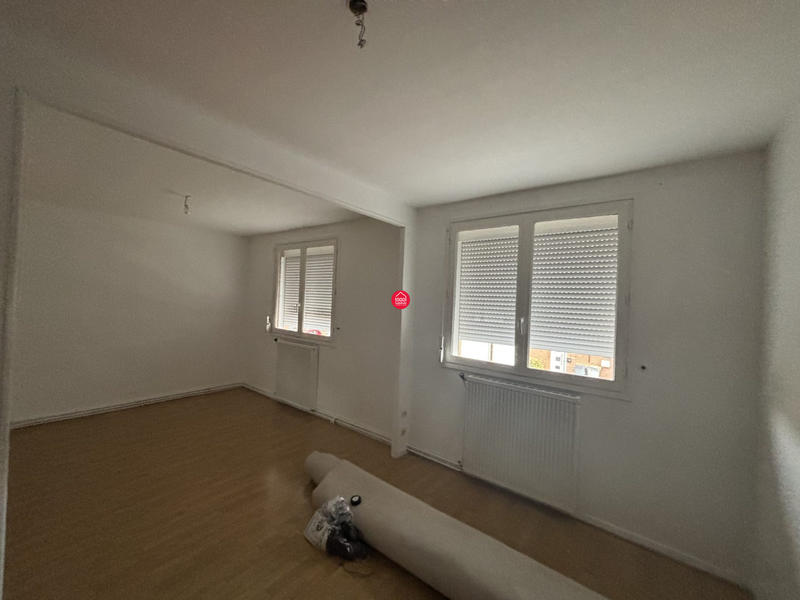 Maison - 93 m² - 5 pièces