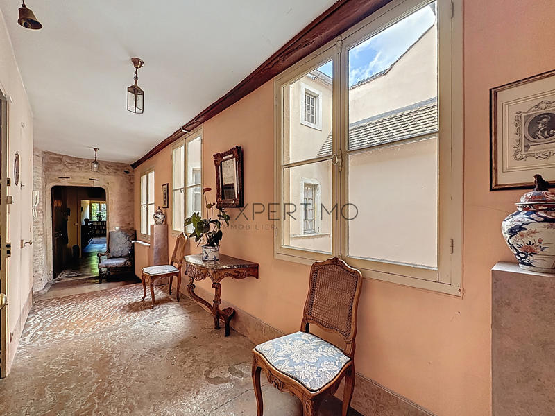 Maison - 255 m² - 8 pièces