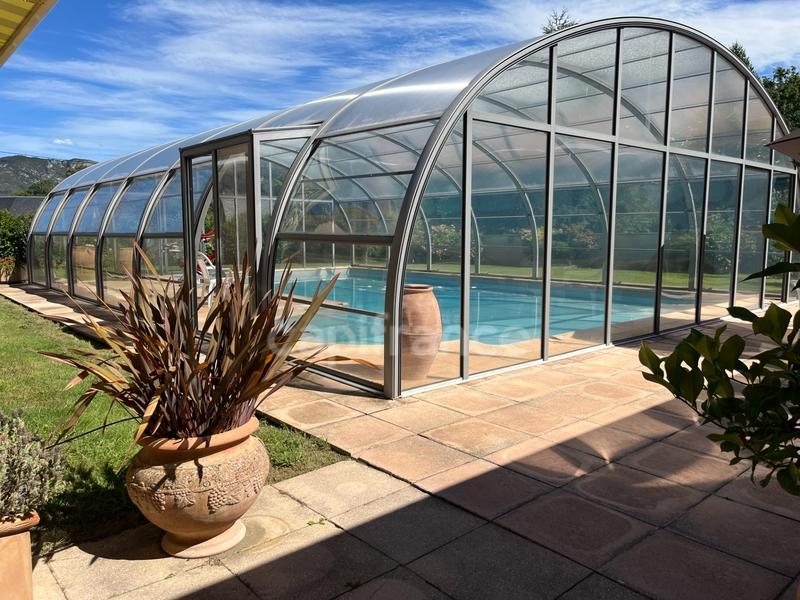 Maison - 268 m² - 8 pièces