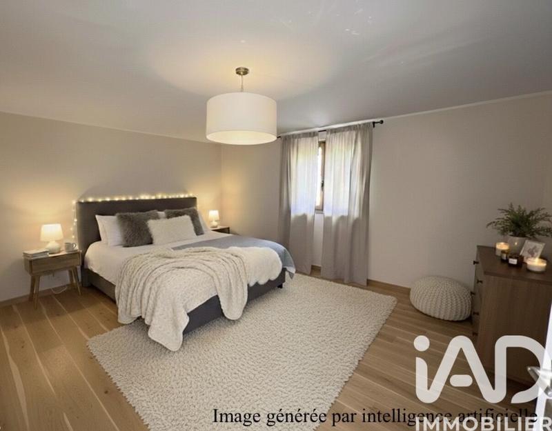 Maison - 178 m² - 8 pièces