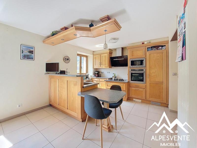 Appartement - 127 m² - 5 pièces