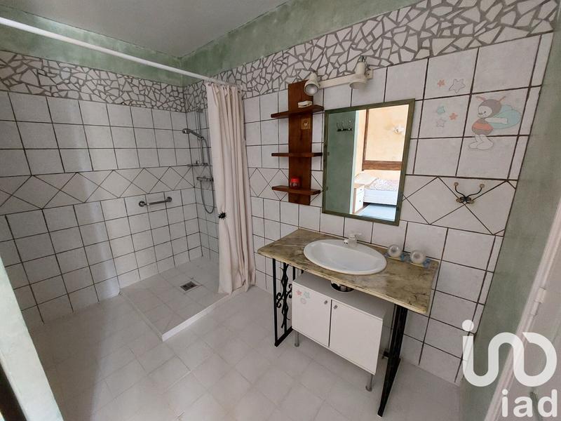 Maison - 214 m² - 8 pièces