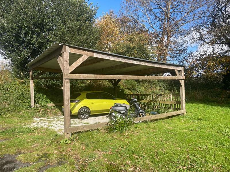 Maison - 225 m² - 8 pièces