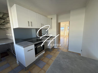 Appartement - 79 m² - 4 pièces