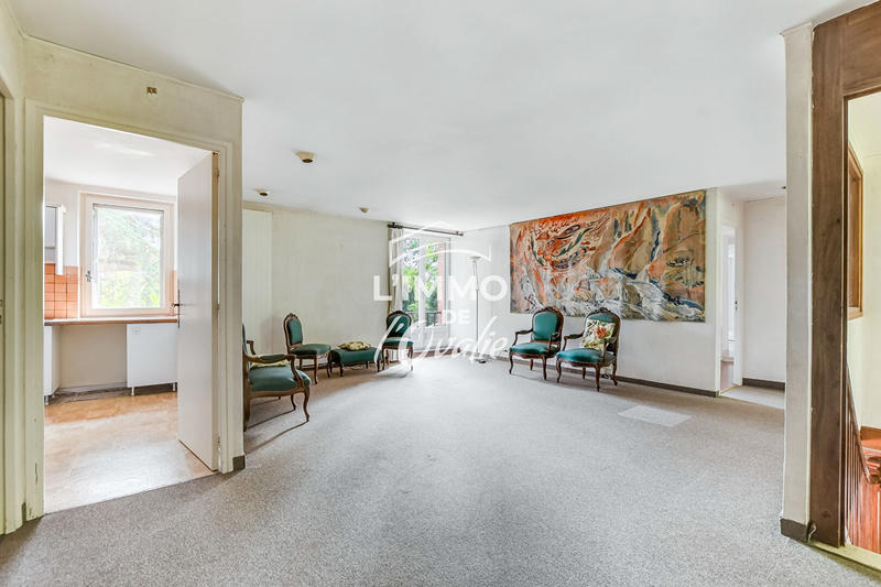 Demeure - 1 000 m² - 21 pièces