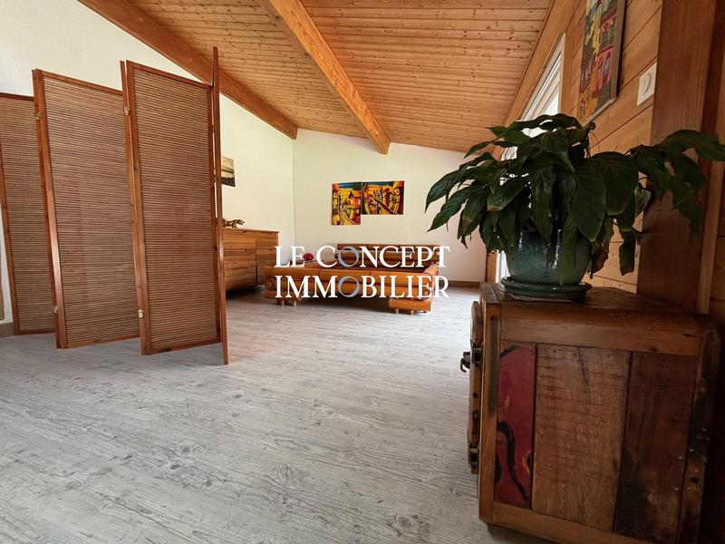 Maison - 185 m² - 5 pièces