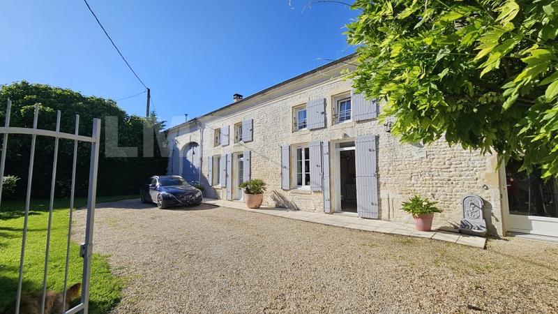 Maison en pierre - 170 m² - 8 pièces