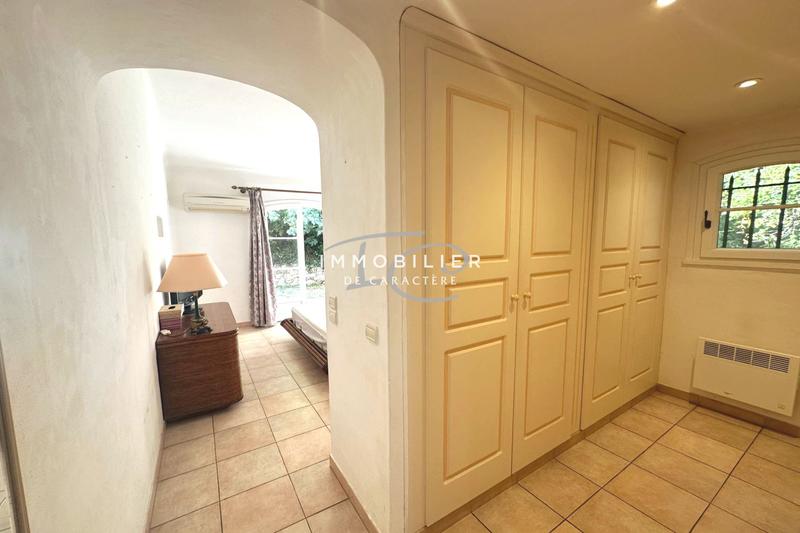 Maison - 141 m² - 1 pièce