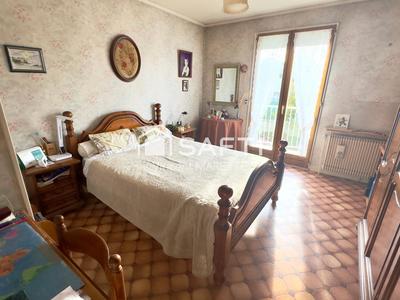 Maison - 190 m² - 8 pièces