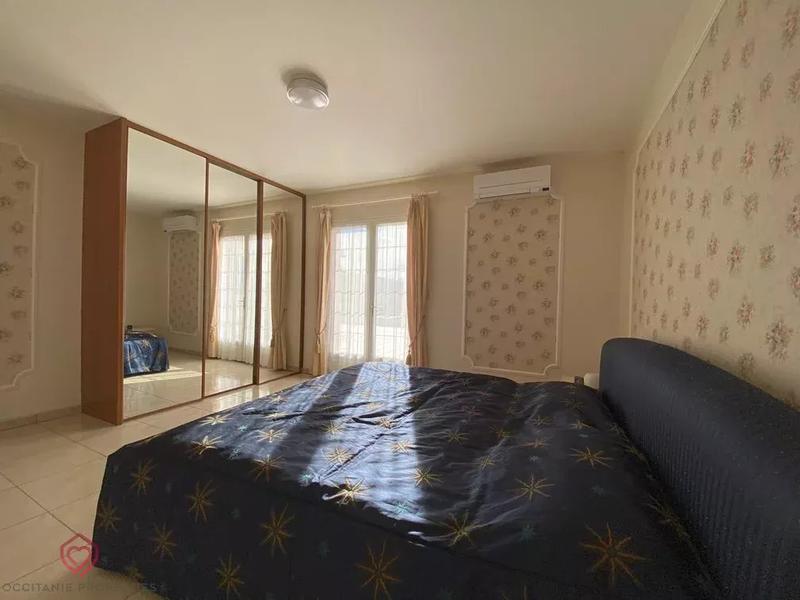 Maison - 215 m² - 5 pièces