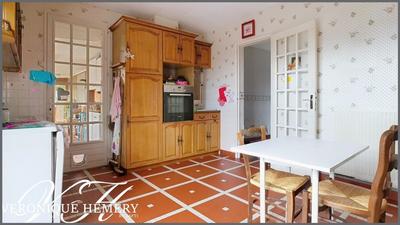 Maison - 150 m² - 8 pièces