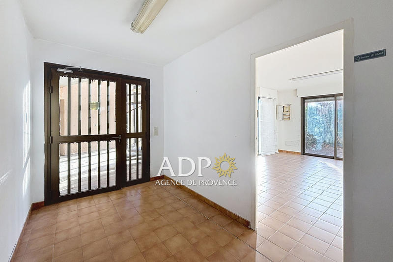 Local commercial - 77 m²